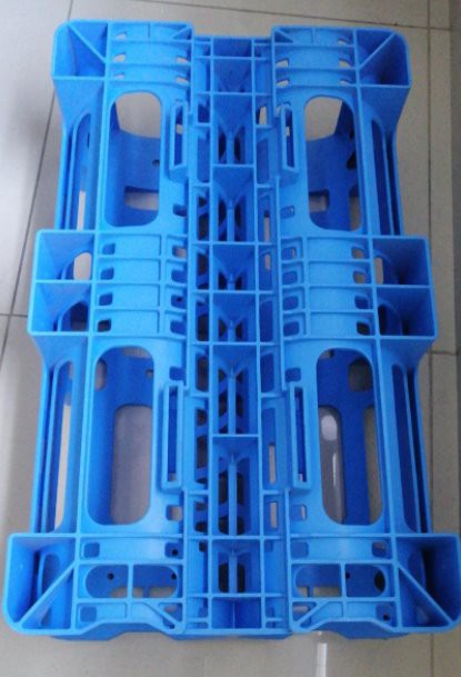Durable HDPE Stackable Water Bottle Rack for Logistics