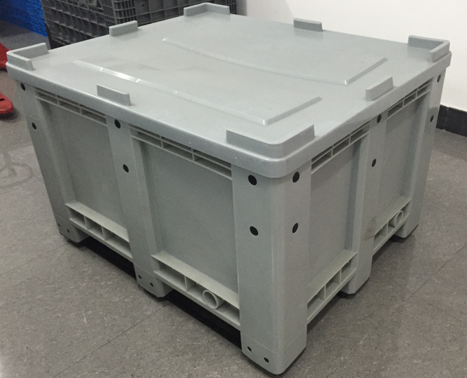 Durable Stackable Industrial Plastic Bins with HDPE Wheels & Lids