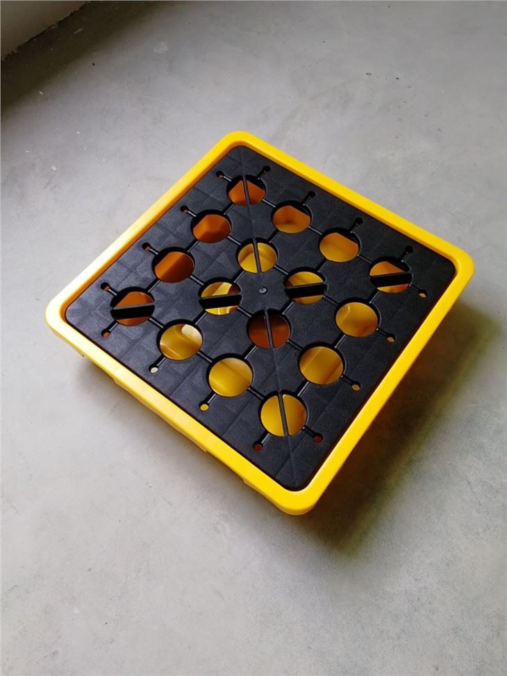 Heavy-Duty HDPE Spill Containment Pallets for Logistics image 2