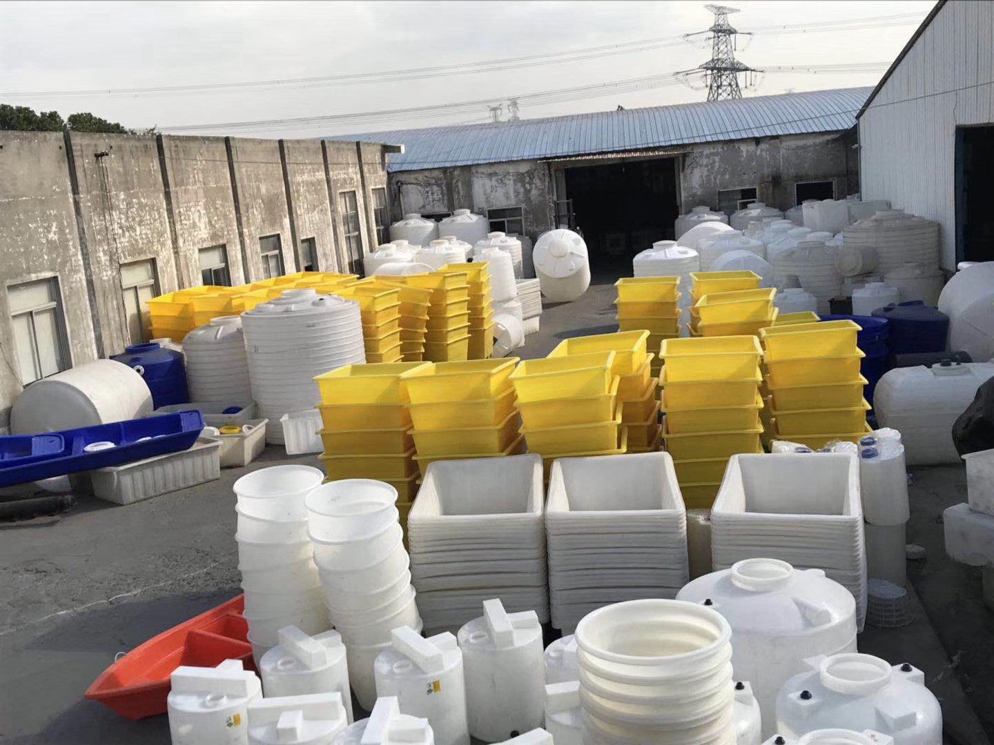 Durable HDPE Aquaculture Turnover Bucket for Bulk Storage