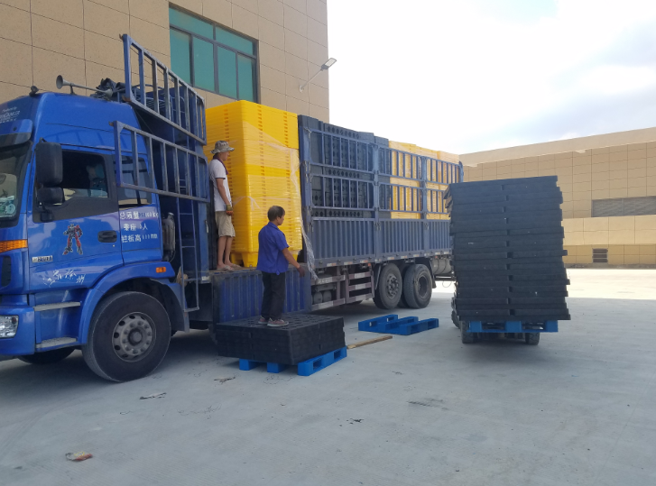 spill-pallet-packing Durable HDPE Stackable 4 Drum Spill Pallets for Logistics