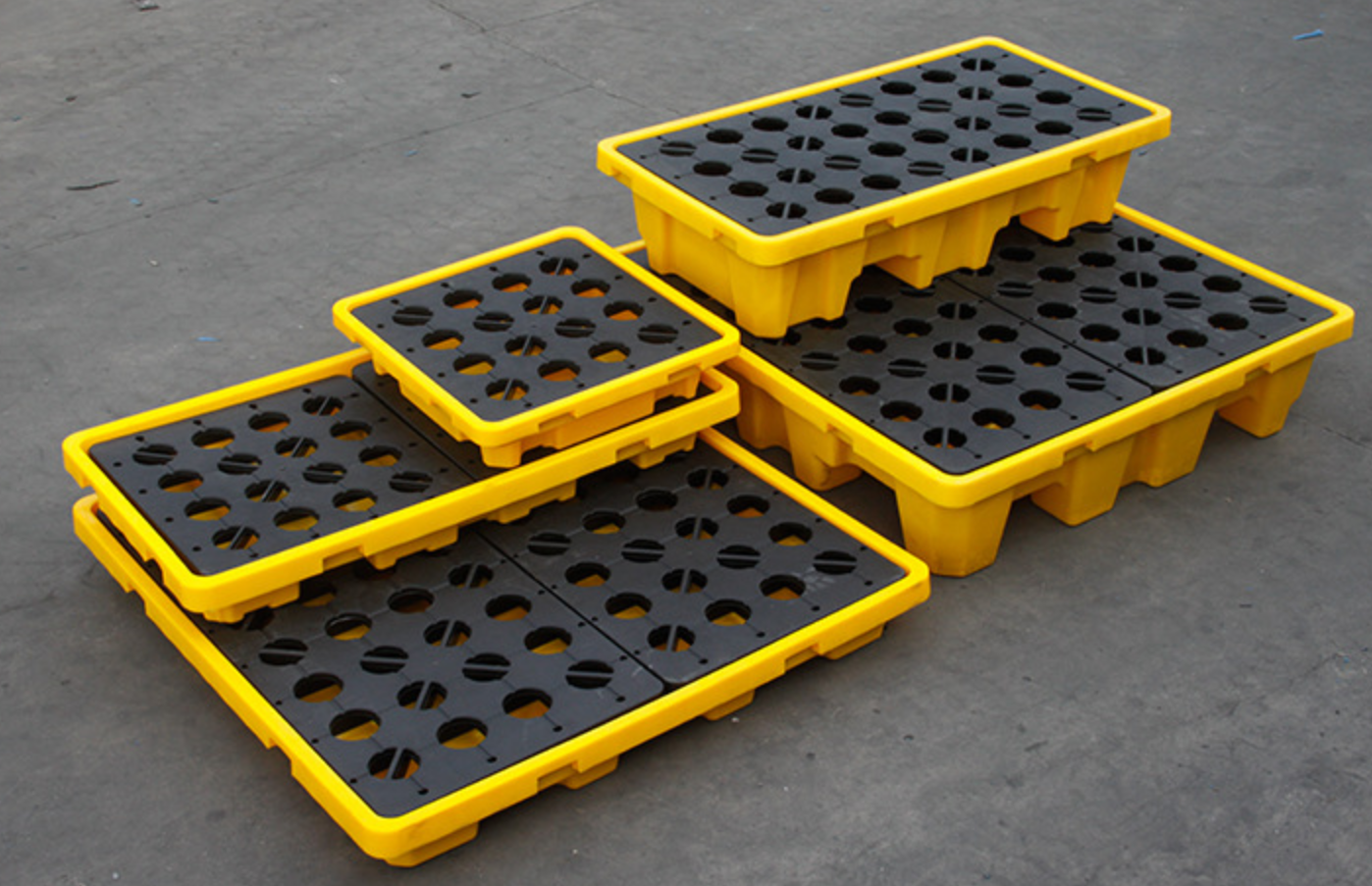 Durable HDPE Spill Containment Unit HDPE Stackable Plastic Spill Pallets for Drums & Bulk Containers