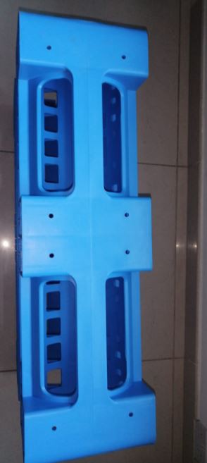 Durable HDPE Stackable Water Gallon Rack for Logistics image 3