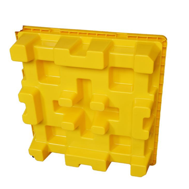 Durable HDPE 4 Drum Spill Containment Pallet - Stackable & Reliable image 2