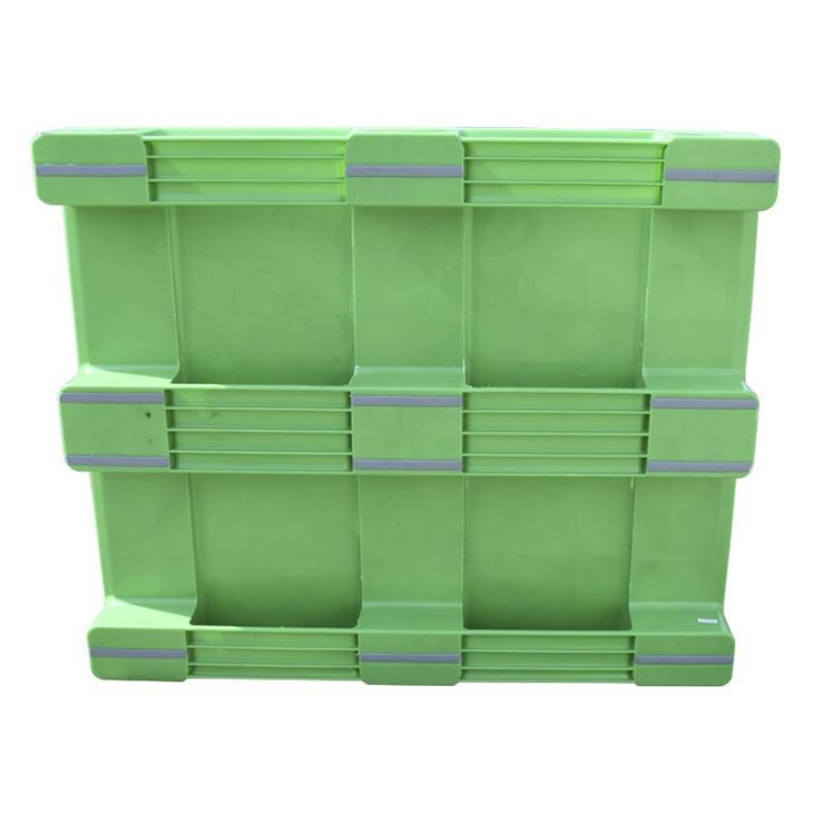 Heavy-Duty Medical Plastic Pallet - Hygienic HDPE Design image 5