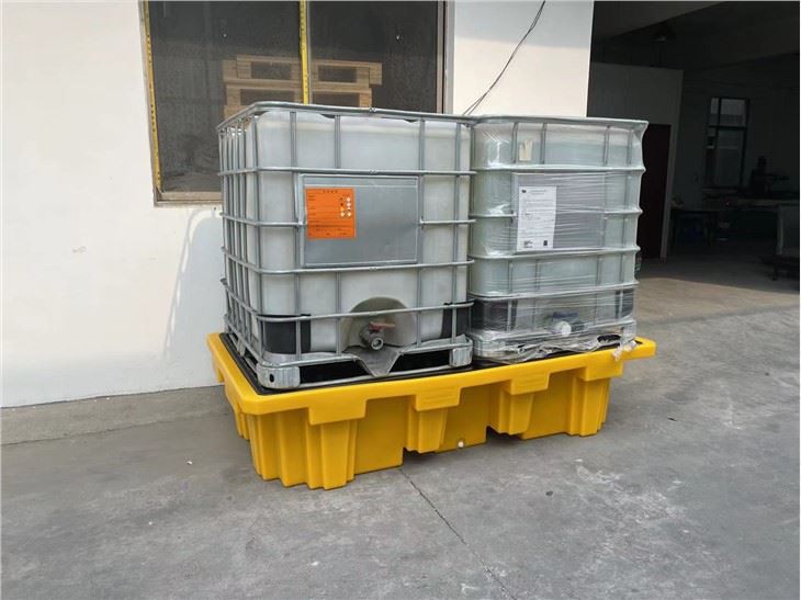 Heavy-Duty HDPE Stackable IBC Spill Containment Pallet
