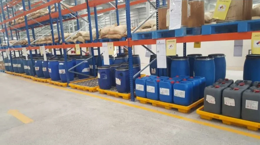 Heavy Duty HDPE Spill Containment Pallet for Chemical Safety